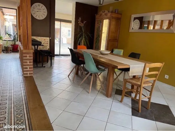 Maison familiale de 165m2 avec piscine, dépendances et potentiels de développement