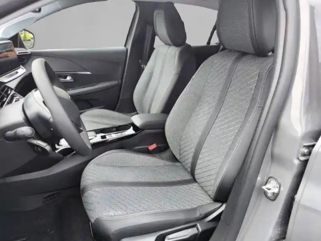 Peugeot 208 hybrid 110 ch e-dcs6 — photo 12