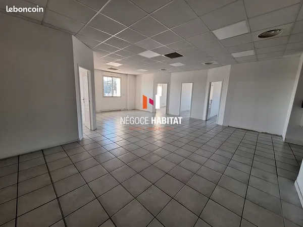 Local commercial 128 m² Sommières