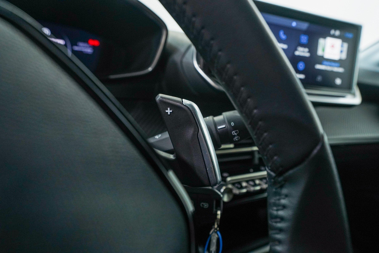Peugeot 208 — photo 20