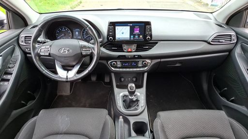Hyundai i30 SW 1.0 T-GDi 120 - Business – 2017 – 61031 km – Essence – Boîte Manuelle — photo 27