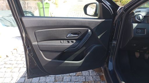 Dacia Duster 1.5 BLUE DCI 115.0 - Prestige – 2019 – 79274 km – Diesel – Boîte Manuelle — photo 40