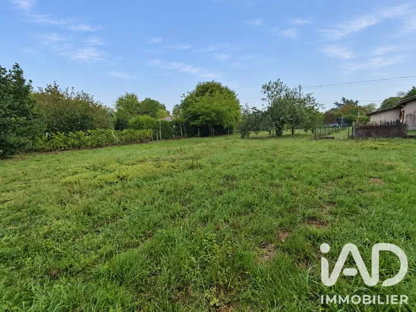 Terrain 820 m²