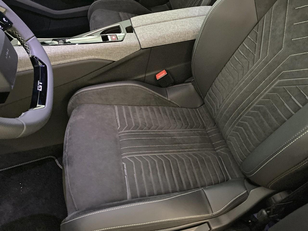Peugeot 3008 hybrid 145 e-dcs6 gt — photo 9