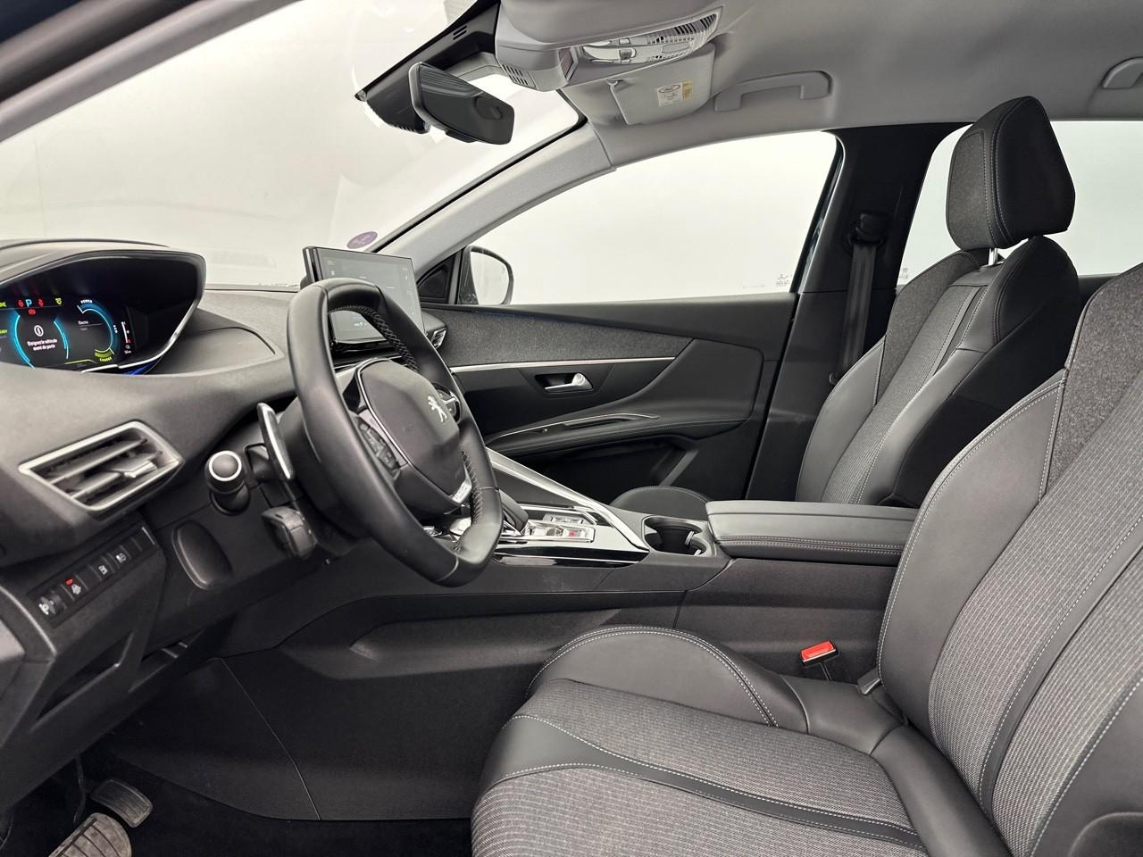 Peugeot 3008 hybrid 225 e-eat8 allure pack — photo 9