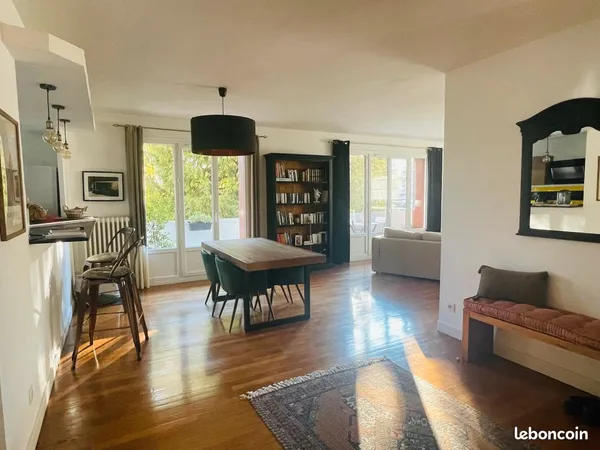 Grenoble Libération - T3 lumineux de 98 m² avec balcons - rénové/climatisé - garage possible