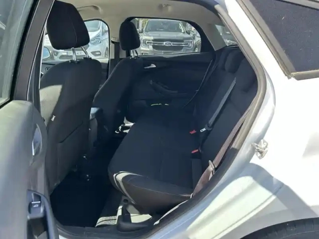 Ford Focus 1.0 ecoboost 125ch stop&amp;start titanium — photo 8