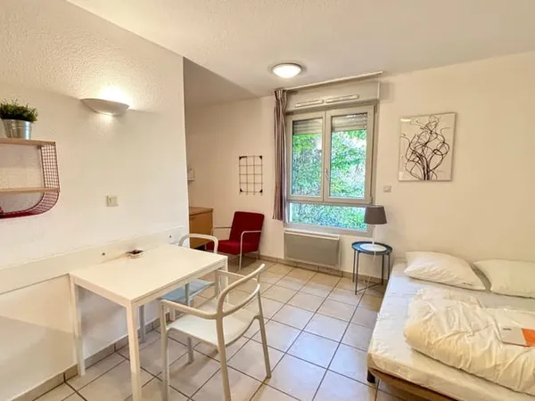 Studio 1 pièce 19 m²