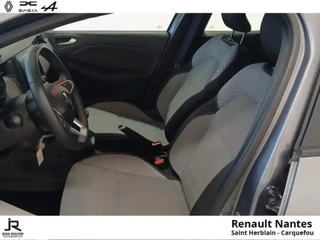 Renault Clio 1.0 tce 90ch evolution — photo 11
