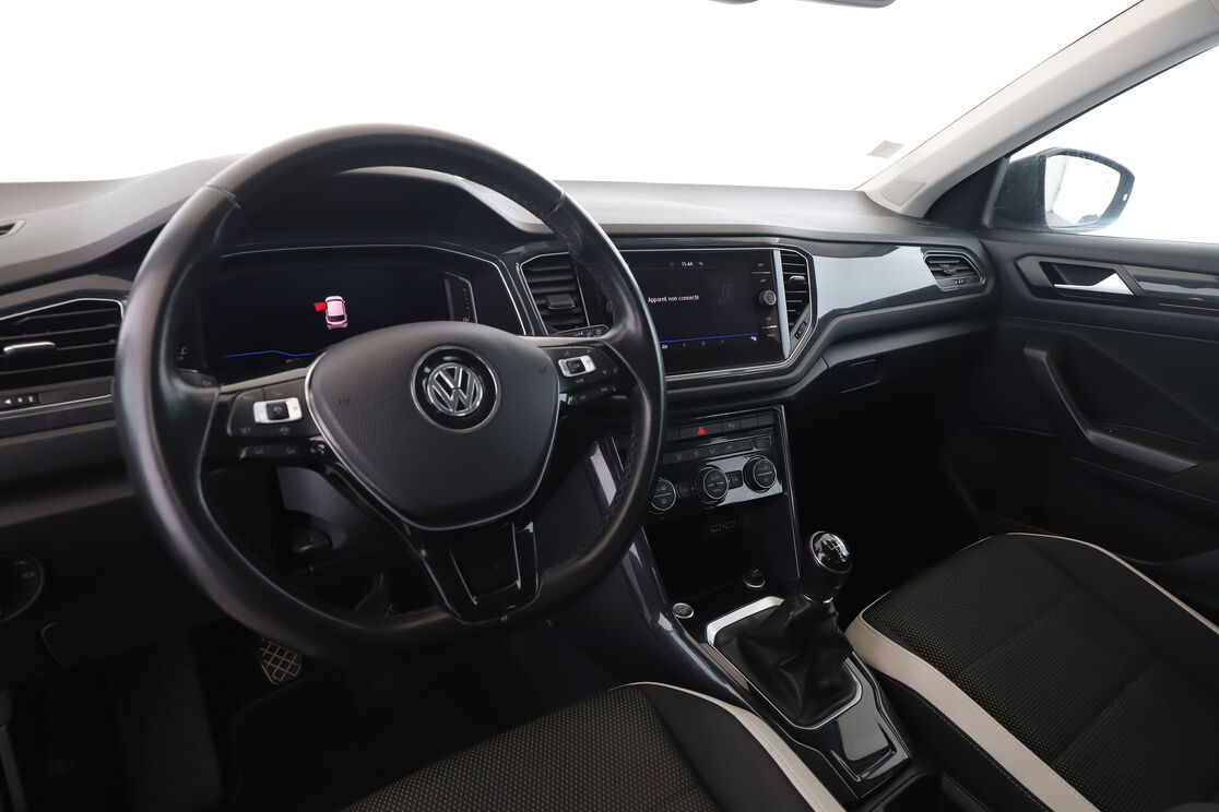 Volkswagen T-Roc 1.5 TSI EVO Carat — photo 10