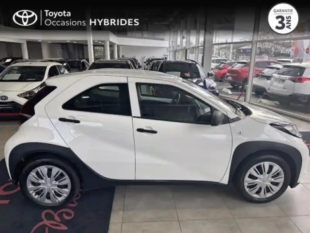 Toyota Aygo x 1.0 vvt-i 72ch active business my23 — photo 7