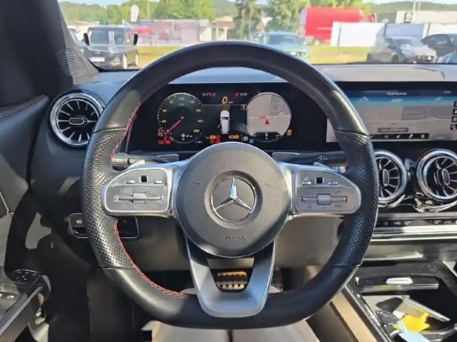 Mercedes Glb 200d 150ch amg line 8g dct — photo 7
