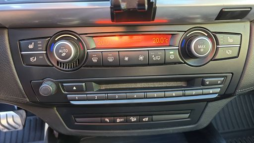 BMW X6 M xDrive 4.4 V8 555 BVA - M – 2010 – 161839 km – Essence – Boîte Automatique — photo 17
