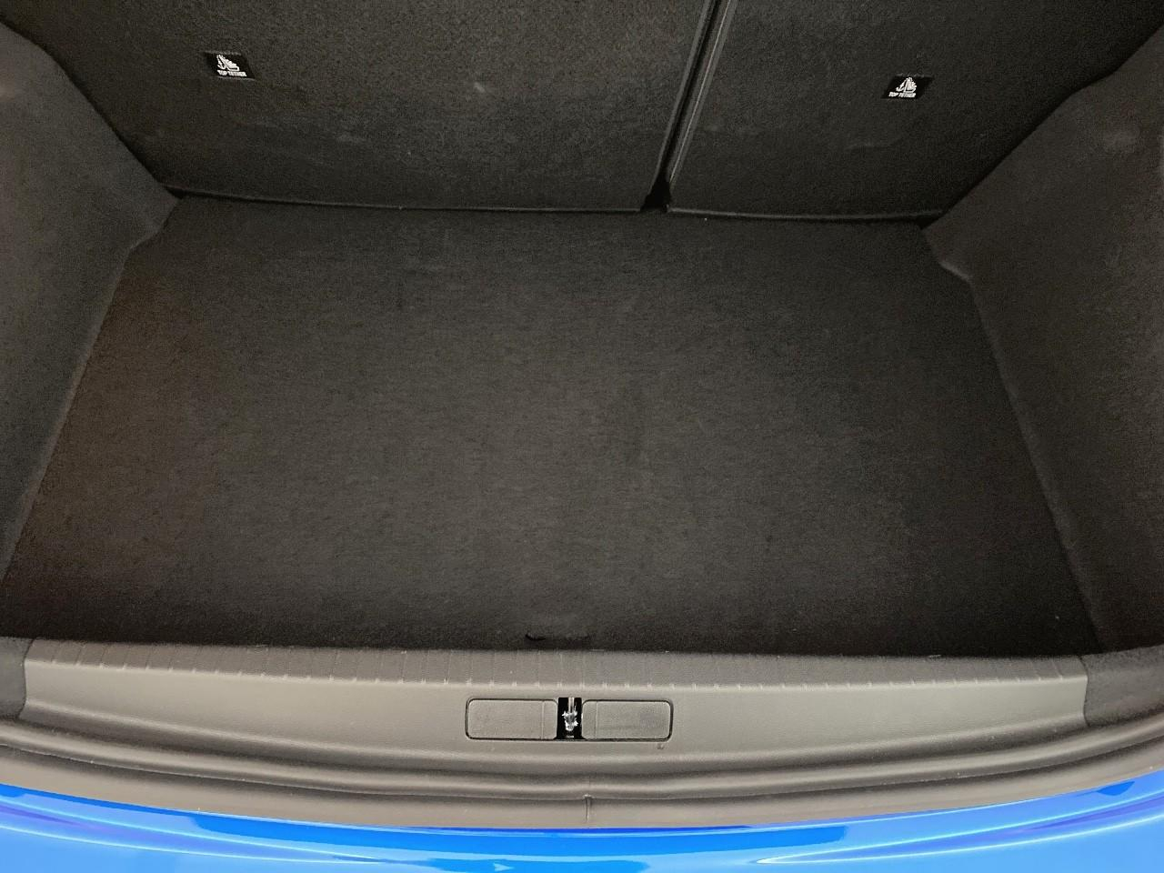 Peugeot 208 hybrid 145 ch e-dcs6 gt — photo 6