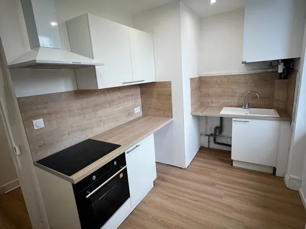 Appartement 75 m² rénové - 2 chambres - DPE C - 660 CC