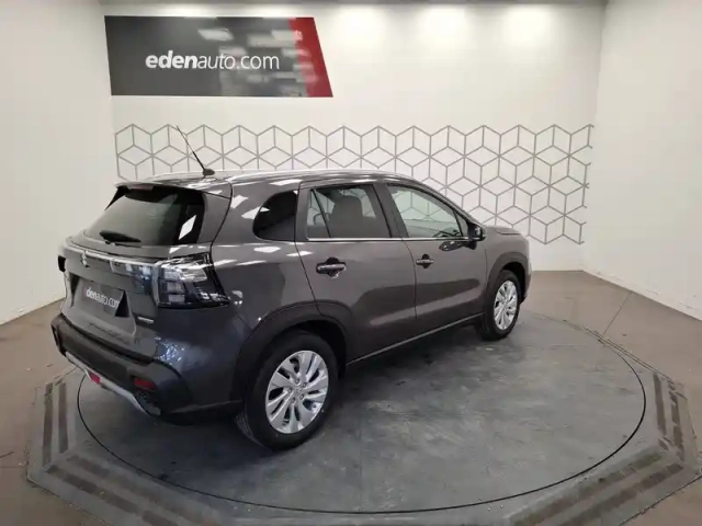 Suzuki S-Cross 1.4 boosterjet hybrid — photo 25