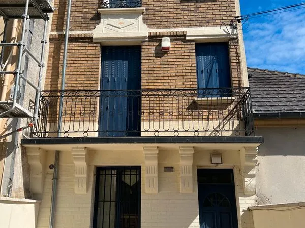 Proche PARIS Fontenay-sous-Bois (94120) 5 pièces 3 chambres 118 m² Terrain 258 m²