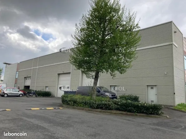 Local d'activité 661 m²