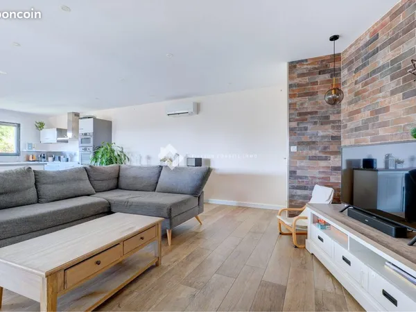 Villa 5 pièces 176 m²