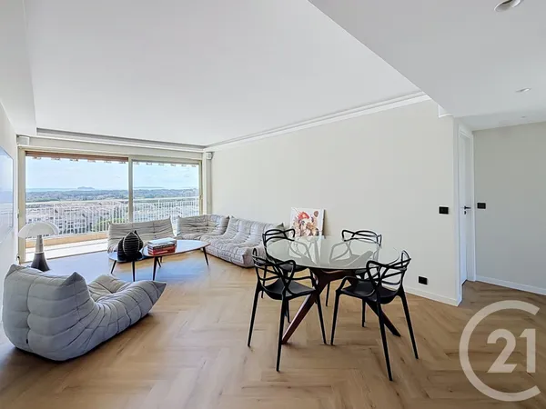 Appartement 4 pièces 94 m²