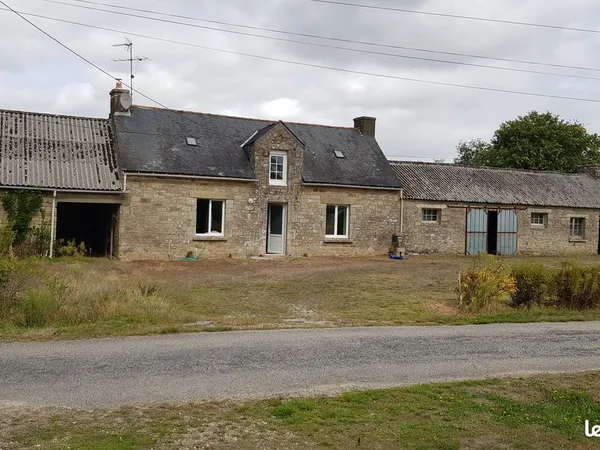 A vendre corps de ferme à Berné (56240) - 70 000