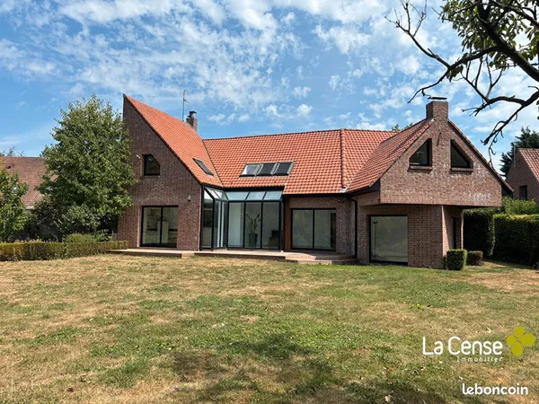 Maison 6 pièces 225 m²