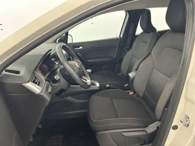 Renault Captur blue dci 95 — photo 18