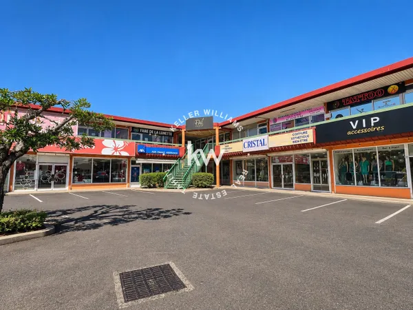 À VENDRE  DROIT AU BAIL COMMERCIAL  PUNAAUIA