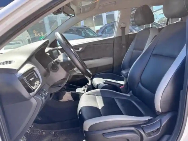 Kia Stonic 1.0 t-gdi 120ch isg premium — photo 11