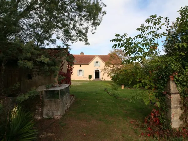 Maison bigourdane XIXe rénovée de 314m2 sur terrain 5 127m2