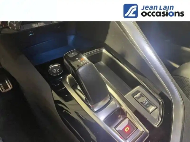 Peugeot 3008 hybrid4 300 e-eat8 — photo 13