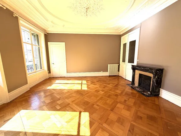 Appartement 5 pièces 166 m²