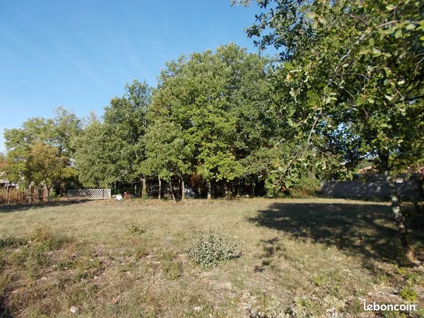 Votre terrain viabilisé de 1650m2 à 25 euros le m2