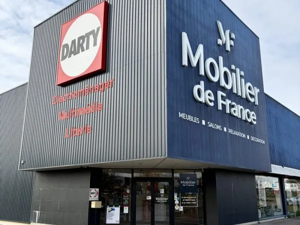 Local commercial 1069 m²