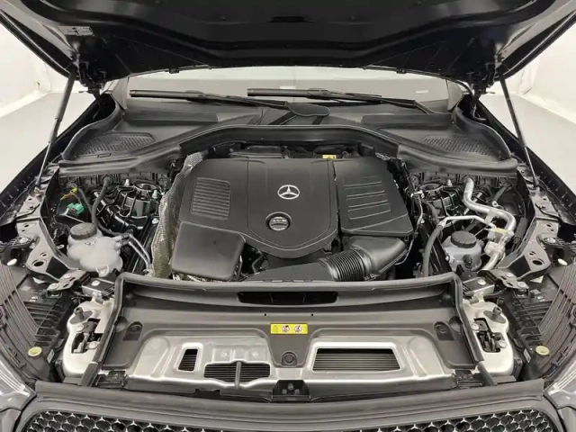 Mercedes Glc 300 e 9g-tronic 4matic — photo 20