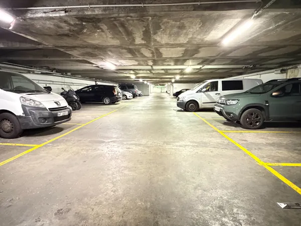 PARIS 13ème - Parking à louer - Avenue de Choisy