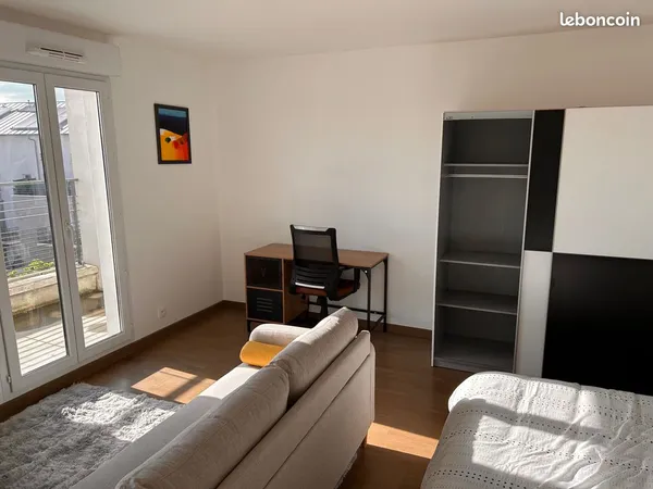 Appartement meublé 35,5 m² avec grande terrasse 12m2 plein sud et parking sécurisé