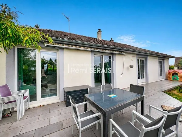 Maison de plain-pied 7 pièces 136 m²