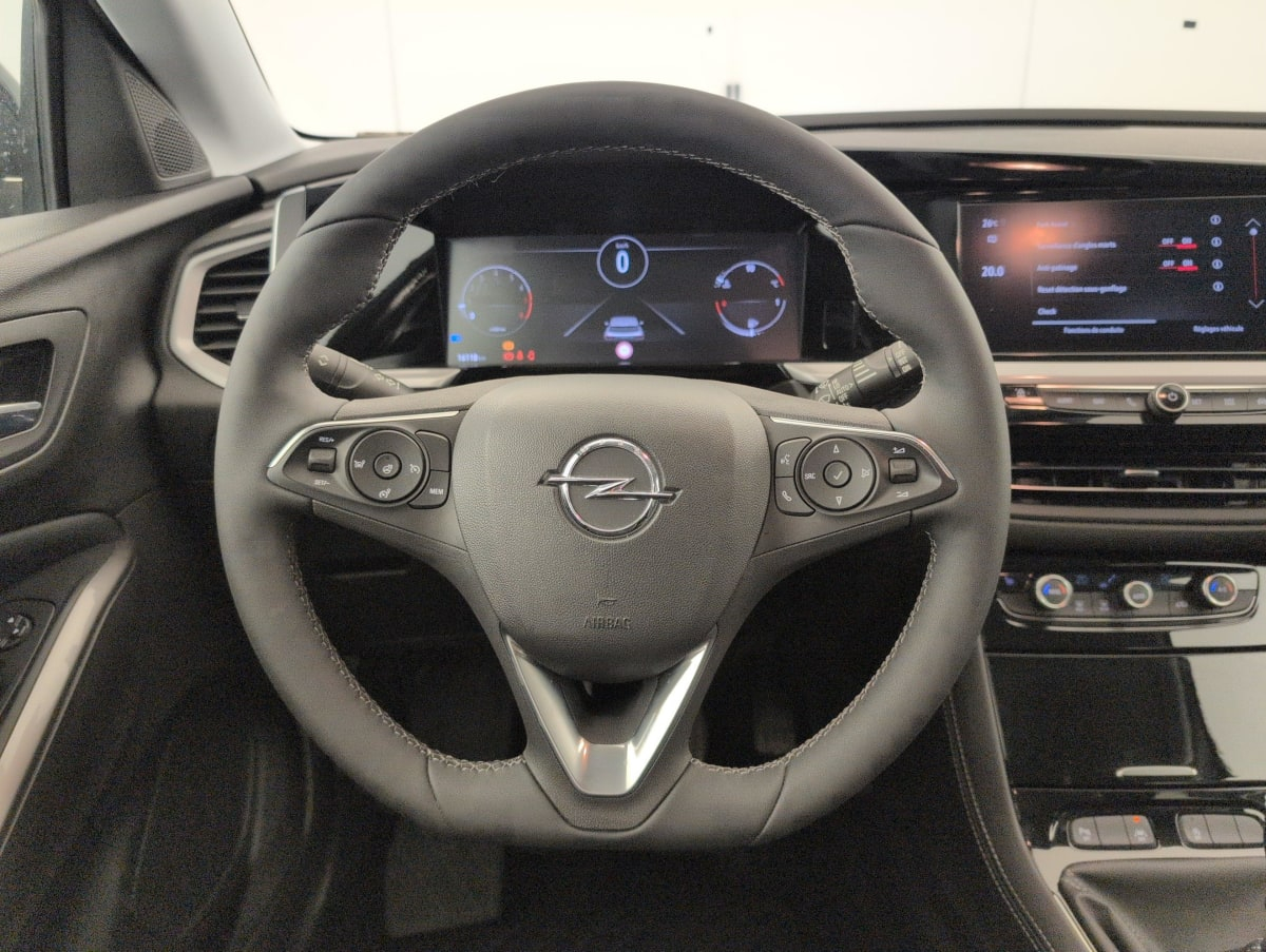 Opel Grandland — photo 23