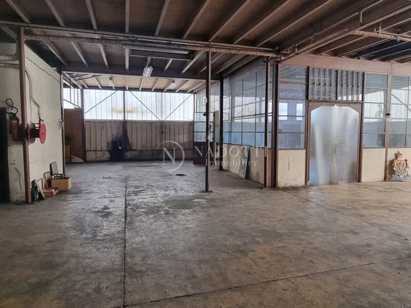 Entrepôt 600 m² CAVAILLON