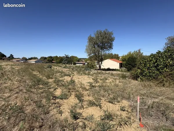 Retour à la vente - Terrain à bâtir de 606 m²