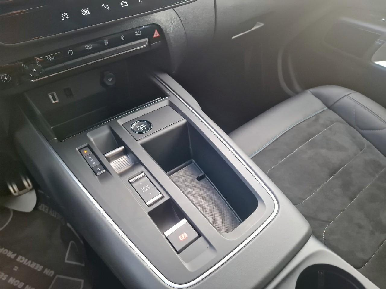 Citroën C5 Aircross hybrid rechargeable 180ch shine e-eat8 — photo 22