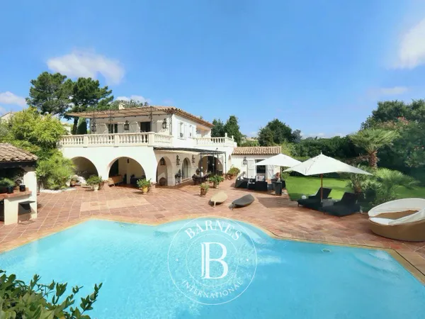 RAMATUELLE - VILLA 5 CHAMBRES - PISCINE