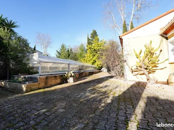 Villa 2 pièces 126 m²