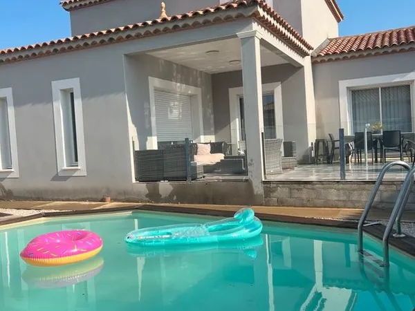 Villa contemporaine 137 m² • 4 chambres • Piscine • DPE A