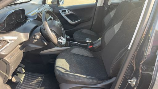 Peugeot 2008 1.5 BlueHDi 100 - Allure – 2019 – 132342 km – Diesel – Boîte Manuelle — photo 11