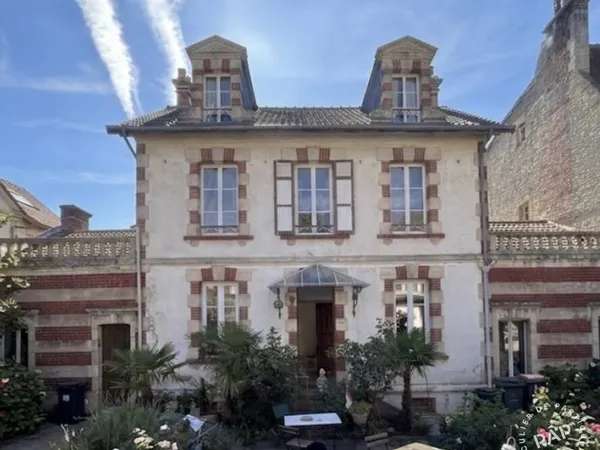 Maison 11 pièces 200 m²