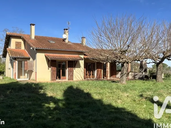 Maison 8 pièces 194 m²