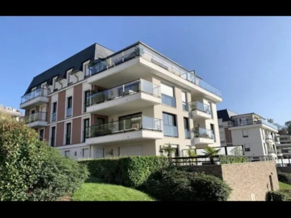 Superbe 2 pièces meublé 50 m² Terrasse 70 m²