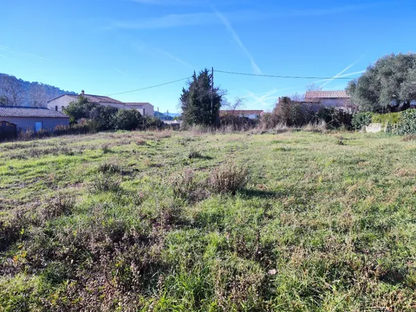 Terrain 500 m²